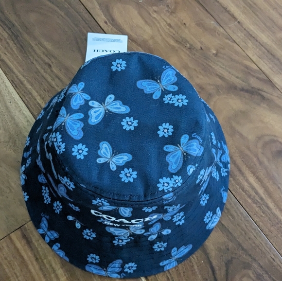 Coach Lovely Butterfly Print Bucket   Hat Size Med/Large + Gift Box Nwt ❤ - Picture 3 of 5